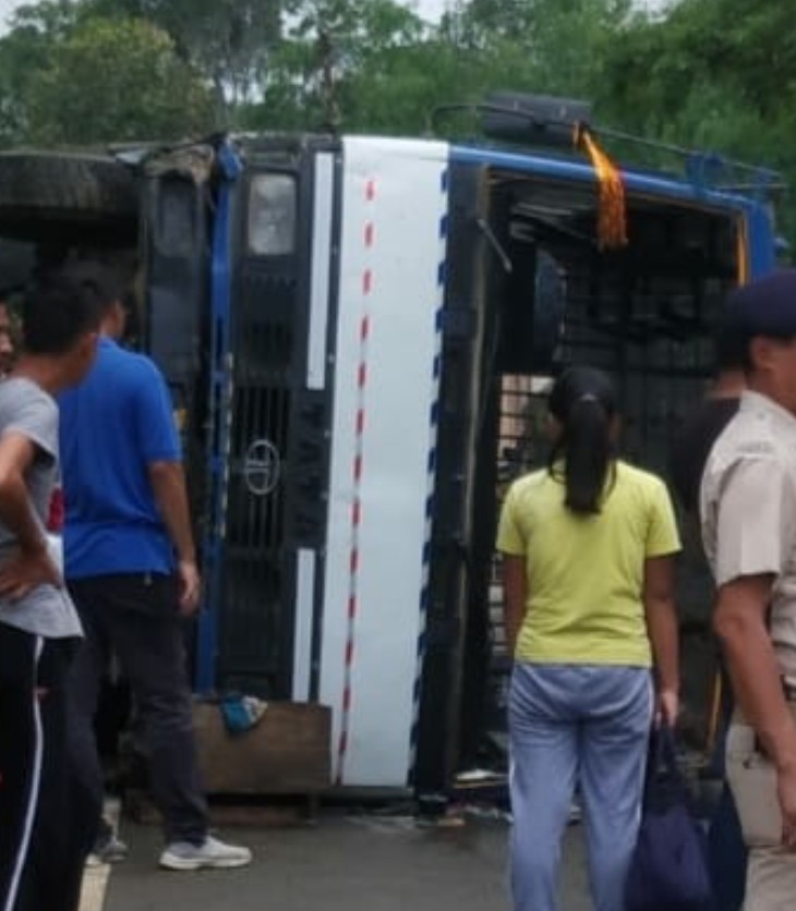 20 students injured in bus accident